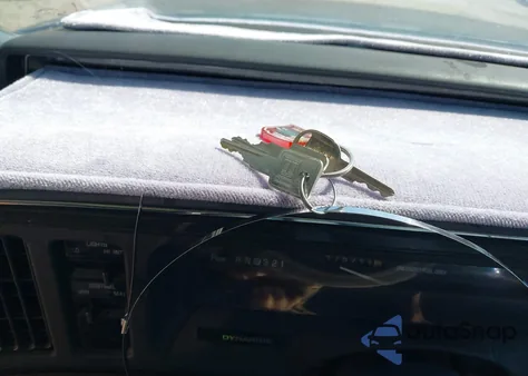 1999 Buick Lesabre Custom from USA, damaged, VIN 1G4HP52K9XH440610